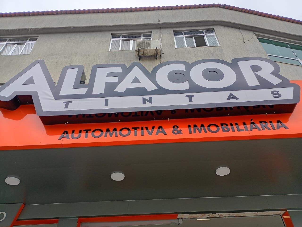 WhatsApp Image 2025-10-29 at 17.35.32